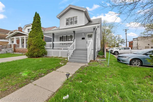$289,899 | 7121 Pinehurst Street, Dearborn, MI 48126