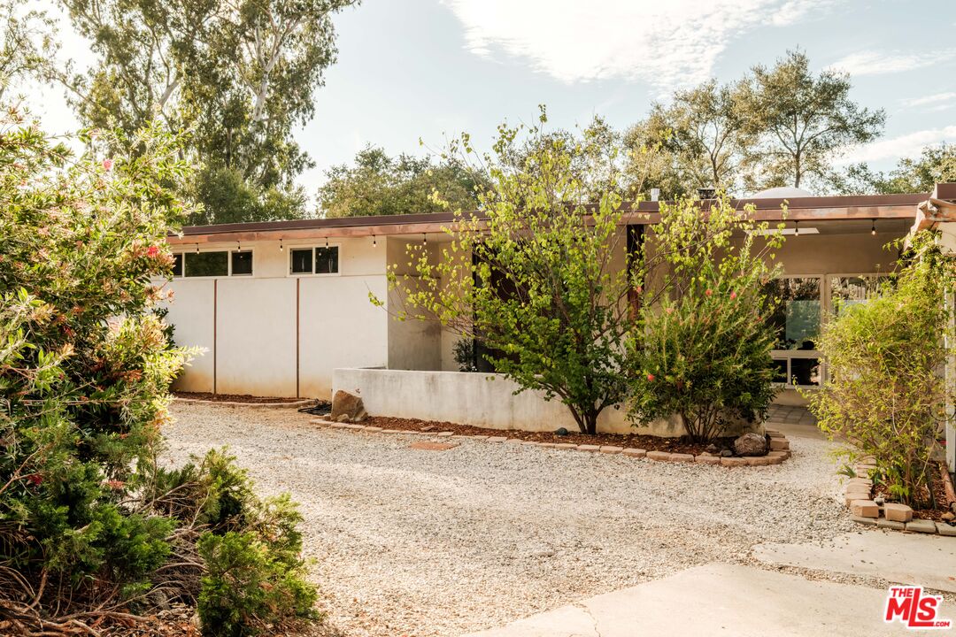 21269 Entrada Road Topanga, CA 90290 - Photo 66 of 73