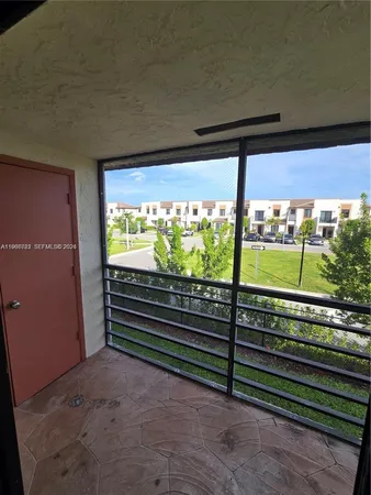$1,950 | 911 Northeast 209th Terrace, Unit 20427, Miami, FL 33179