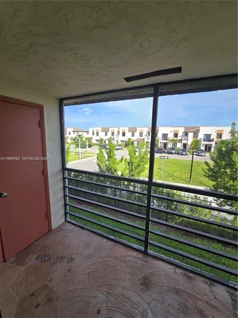 $1,950 | 911 Northeast 209th Terrace, Unit 20427, Miami, FL 33179