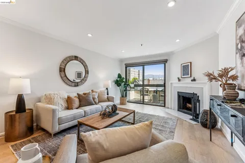 $579,000 | 389 Belmont Street, Unit 411, Oakland, CA 94610