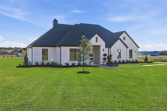 $549,900 | 2008 Forest Bridge Drive, Azle, TX 76020