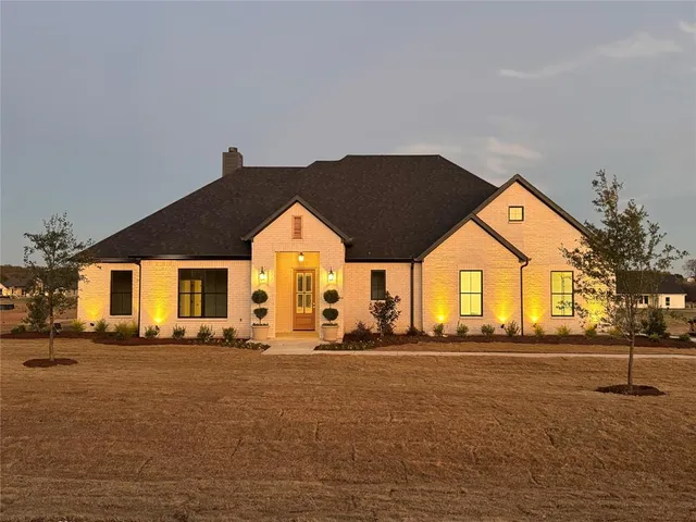 $549,900 | 2008 Forest Bridge Drive, Azle, TX 76020