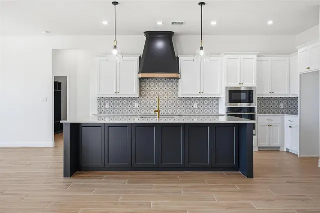 $549,900 | 2008 Forest Bridge Drive, Azle, TX 76020