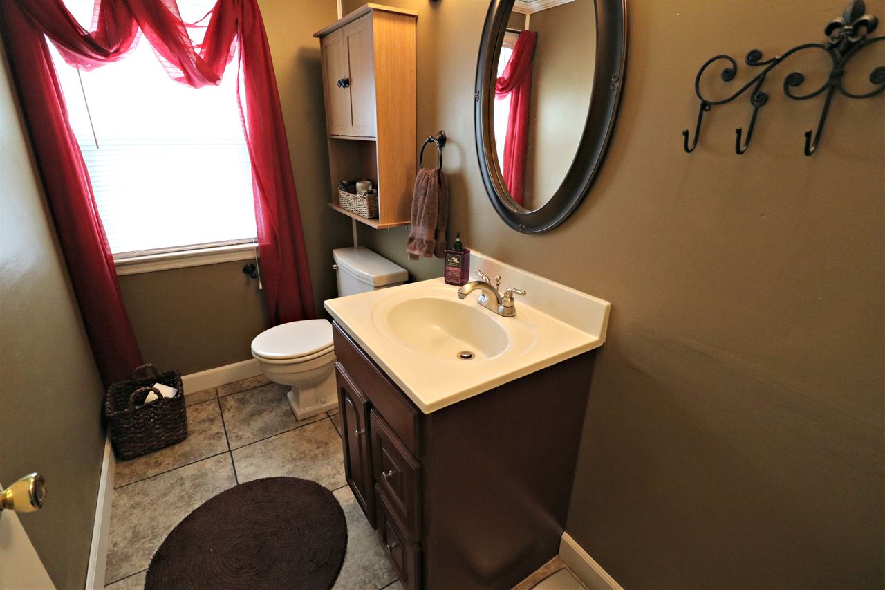 1104 West Ridge Road Peoria, IL 61614 - Photo 17 of 21 Gallery Image 17