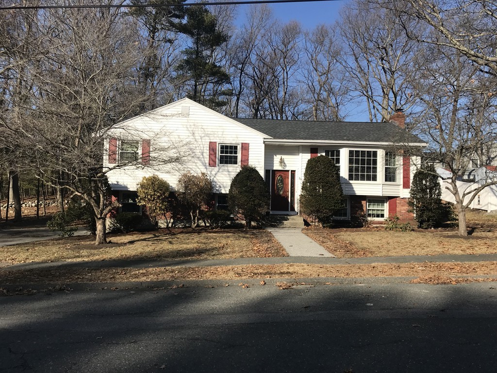 18 Hampshire Road Peabody, MA 01960 - Photo 1 of 15 Gallery Image 1