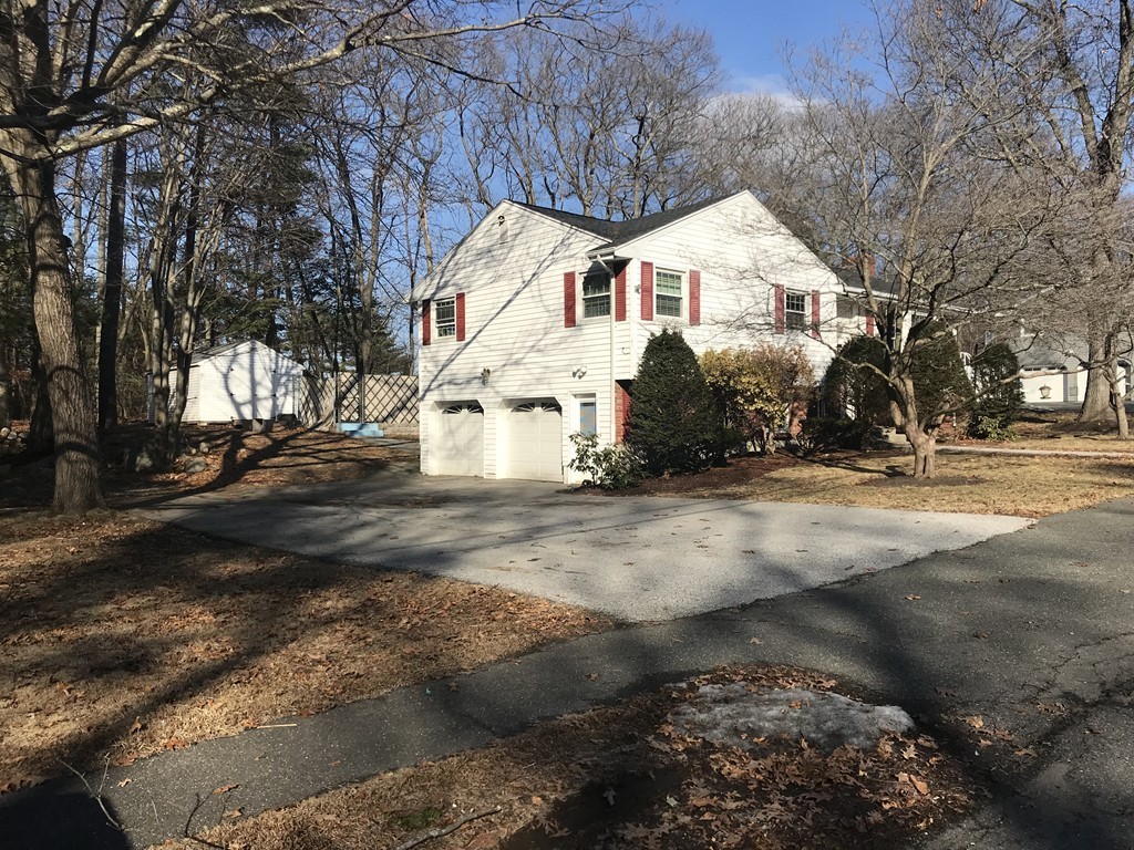 18 Hampshire Road Peabody, MA 01960 - Photo 3 of 15 Gallery Image 3
