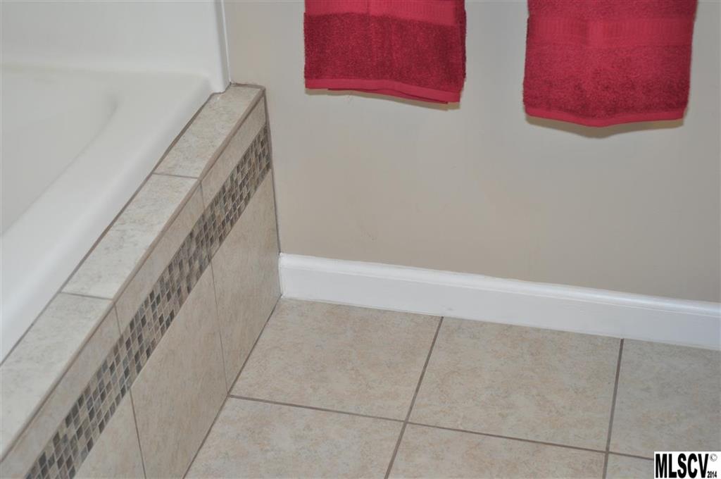 4620 Powder Horne Lane Conover, NC 28613 - Photo 4 of 25 Gallery Image 4