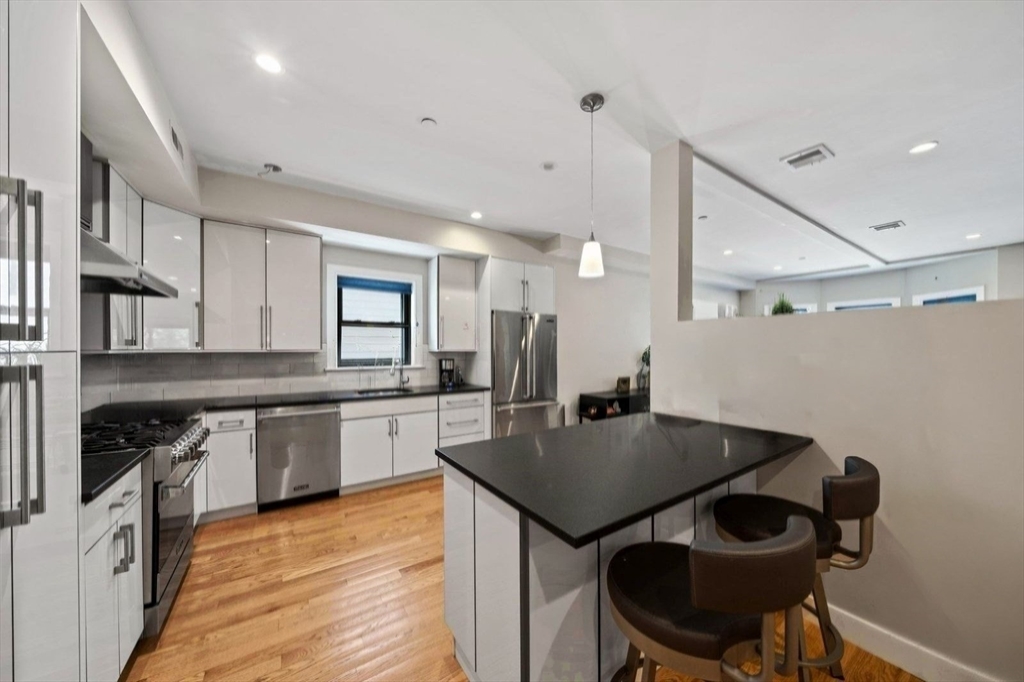 24 Rawson Street, Unit 2 Boston, MA 02125 - Photo 4 of 21