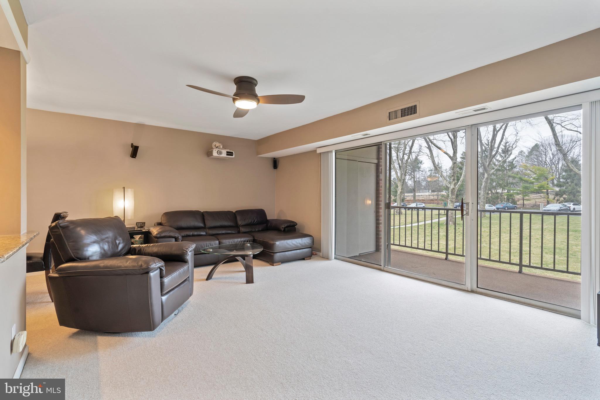369 Drummers Lane Wayne, PA 19087 - Photo 8 of 14 Living Room