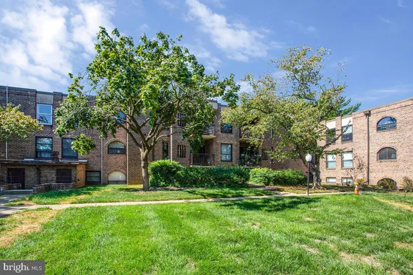 $2,130 | 13 Silverwood Circle, Unit 2, Annapolis, MD 21403