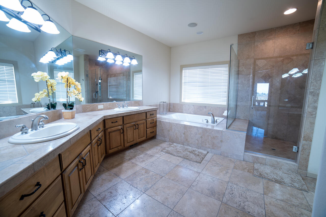 7011 Northeast Juniper Ridge Road Redmond, OR 97756 - Photo 29 of 49 HDR451