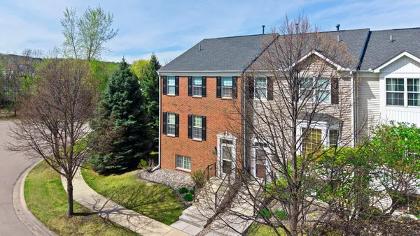 $349,500 | 1780 Riverside Drive, Shakopee, MN 55379