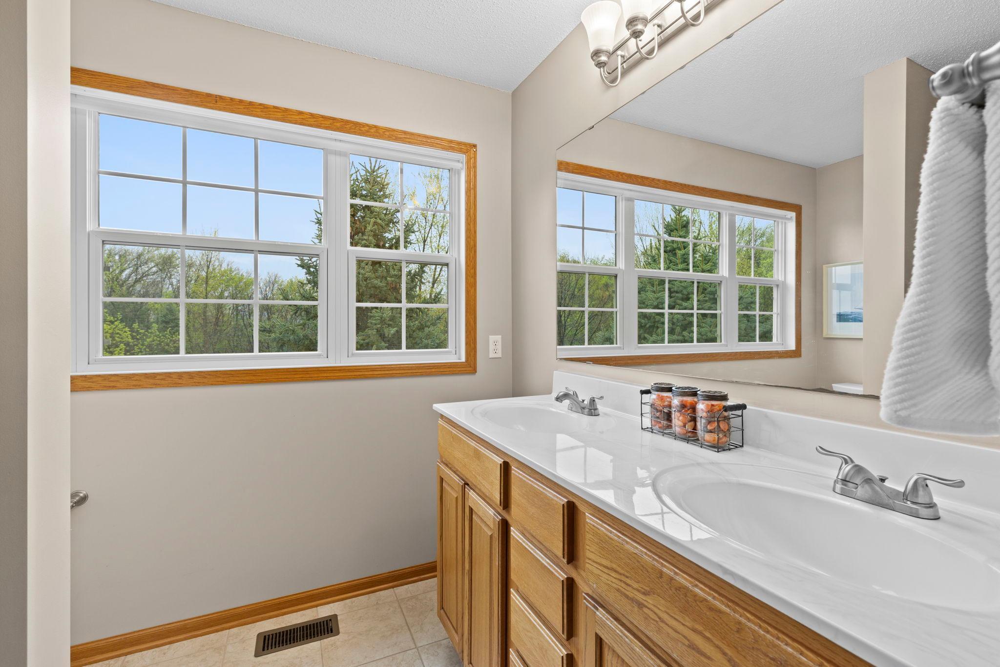 1780 Riverside Drive Shakopee, MN 55379 - Photo 32 of 58