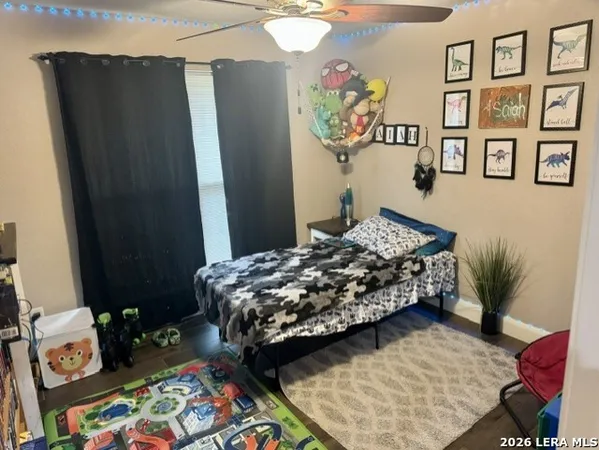 $2,700 | 157 West Medium Meadow Drive, Lytle, TX 78052