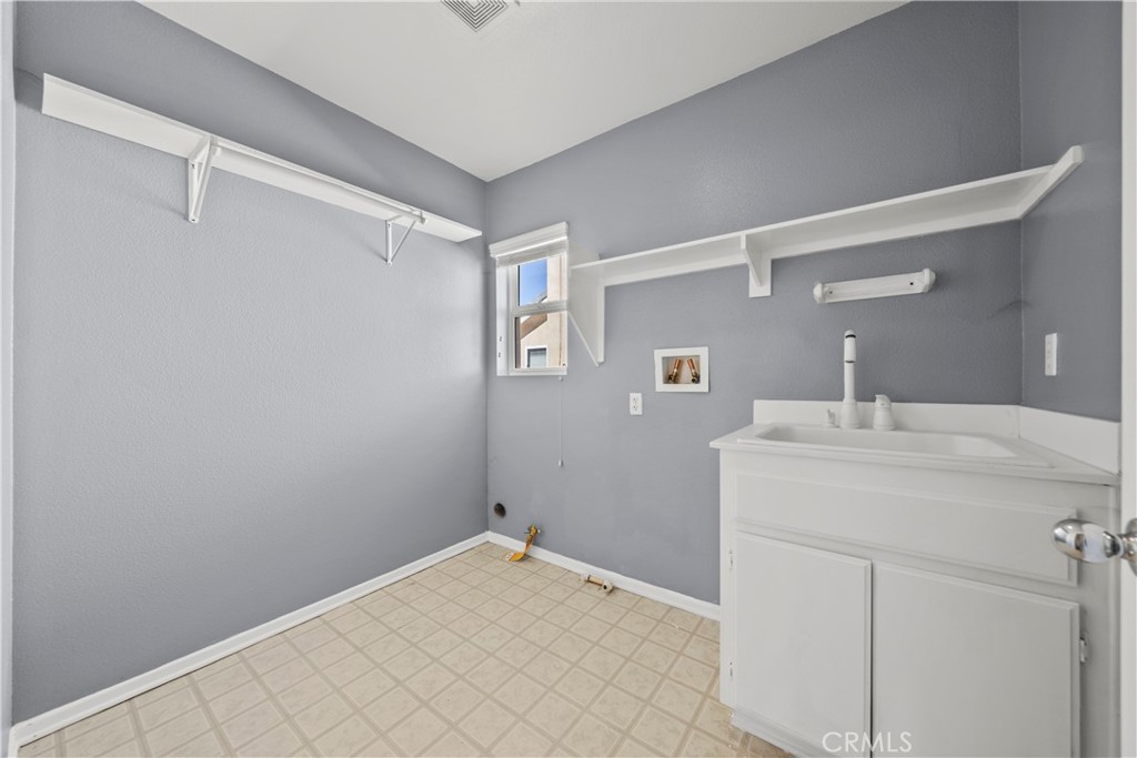 43341 Elizabeth Lane Lancaster, CA 93535 - Photo 13 of 45