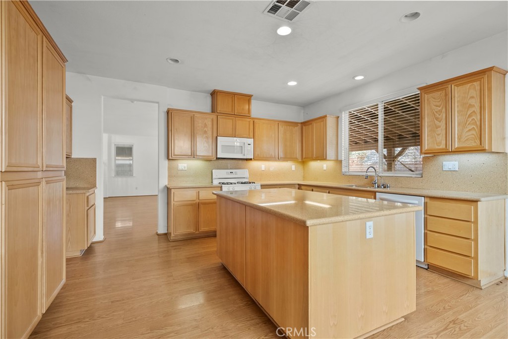 43341 Elizabeth Lane Lancaster, CA 93535 - Photo 38 of 45