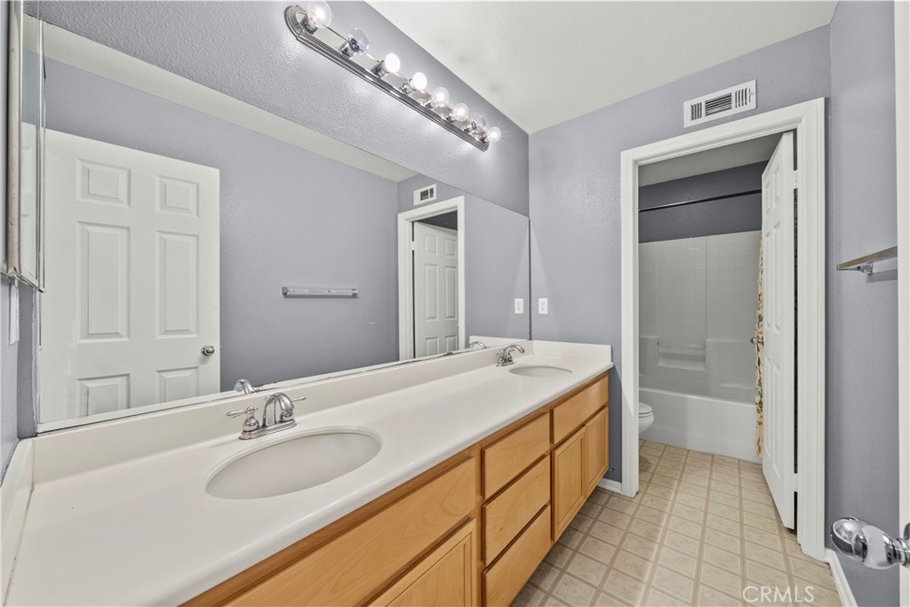 43341 Elizabeth Lane Lancaster, CA 93535 - Photo 9 of 45