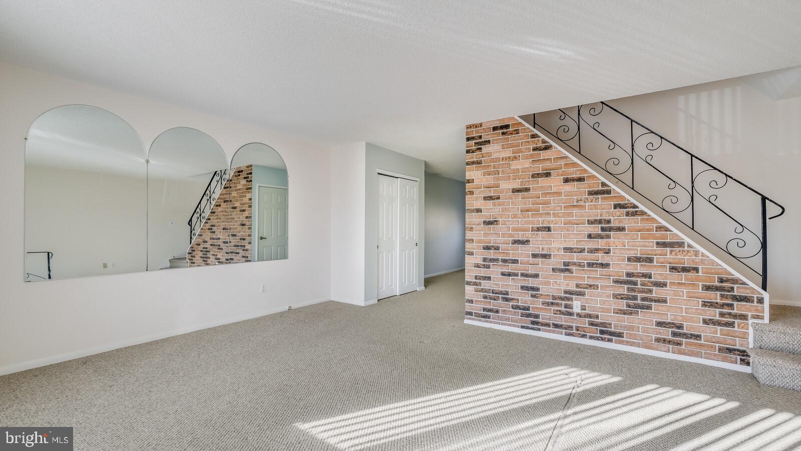 10832 East Keswick Road Philadelphia, PA 19154 - Photo 5 of 25 Gallery Image 5
