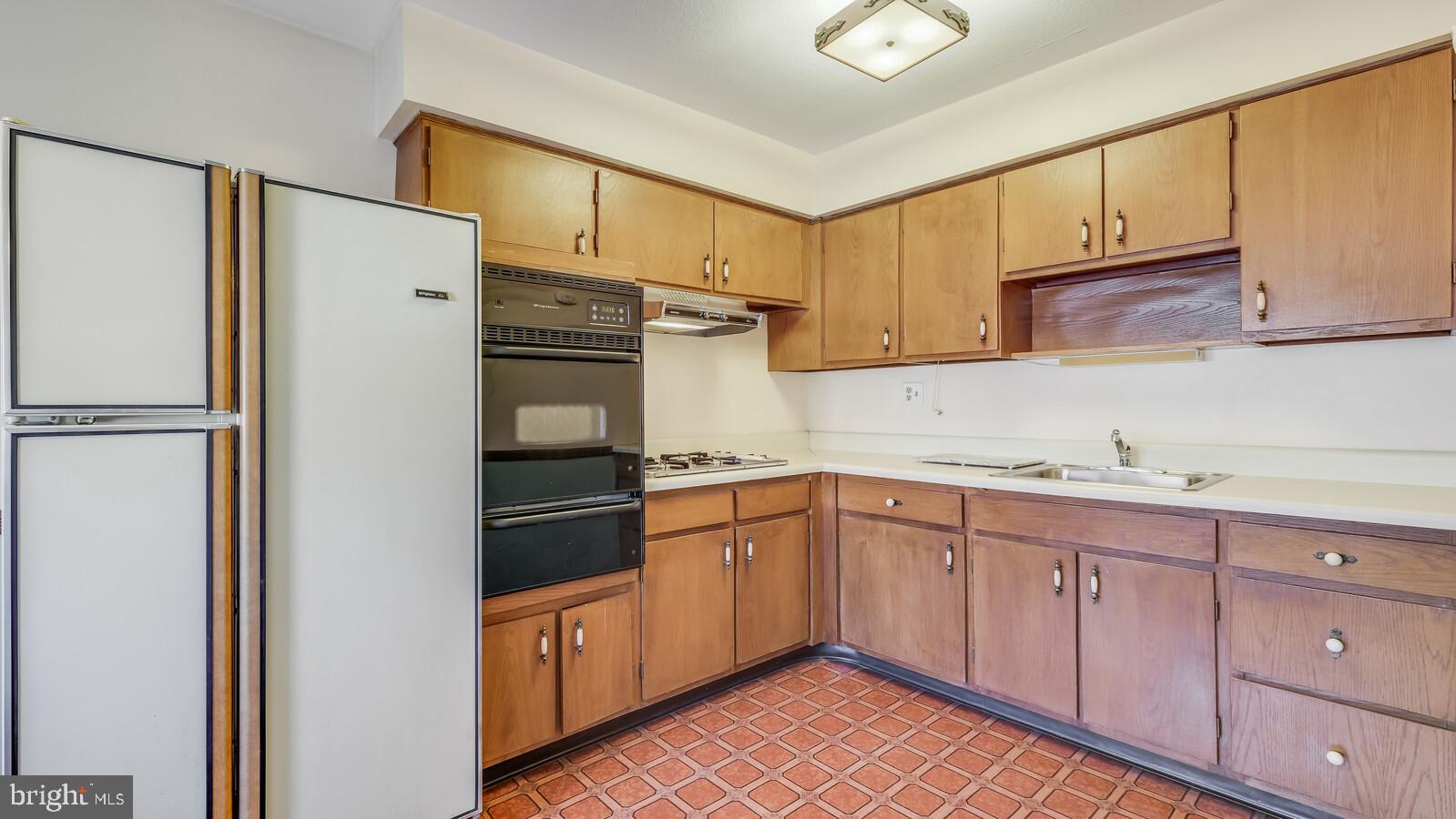 10832 East Keswick Road Philadelphia, PA 19154 - Photo 8 of 25 Gallery Image 8