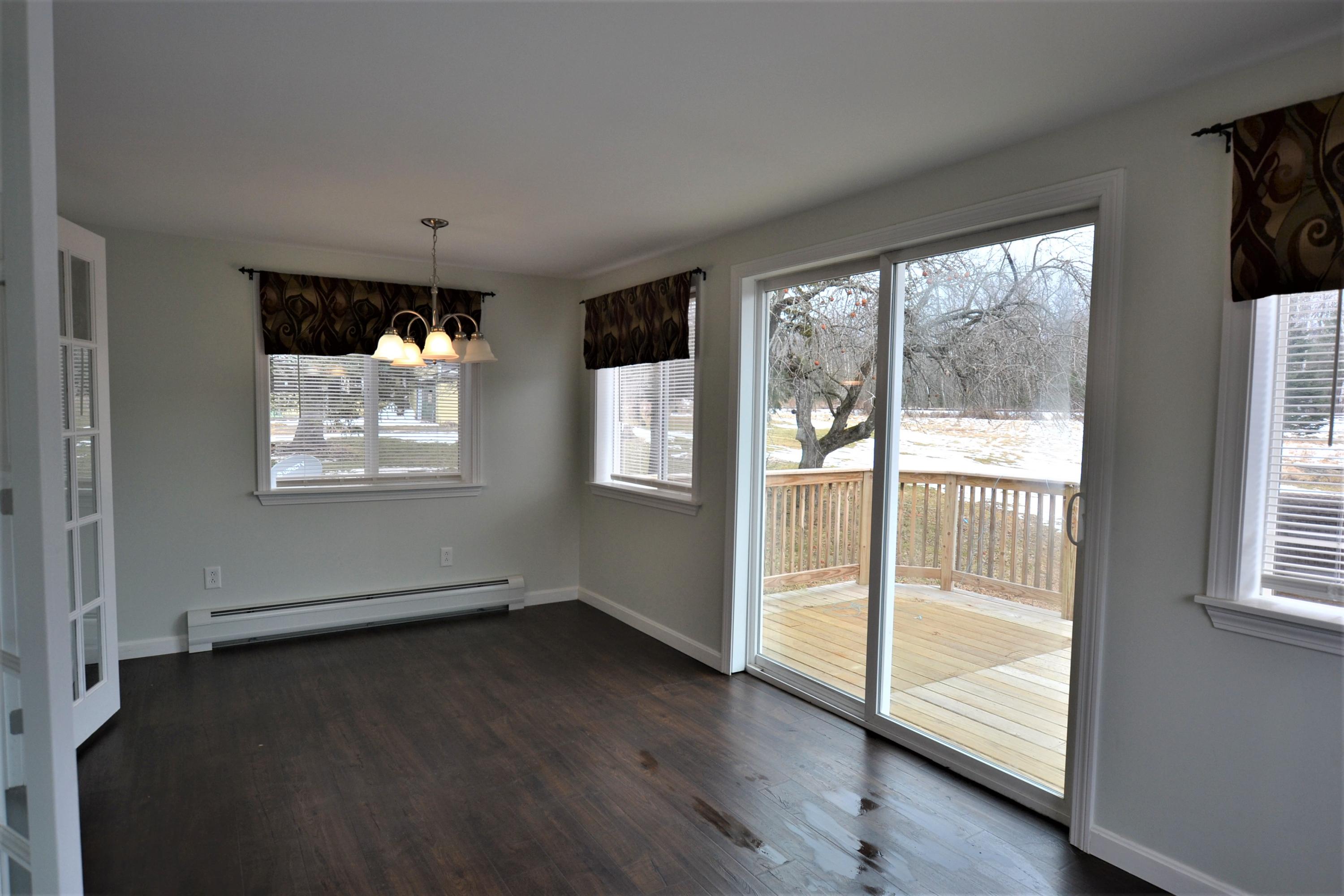 506 River Road Orrington, ME 04474 - Photo 11 of 30 Dining2