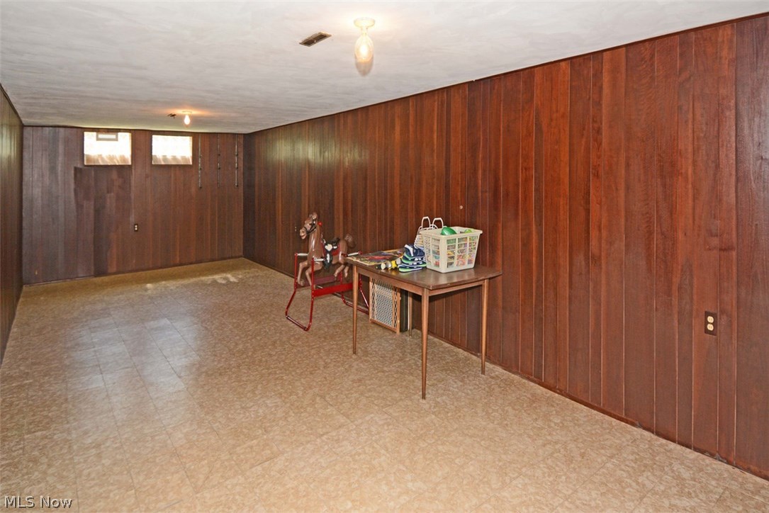 3401 West Pleasant Valley Road Parma, OH 44134 - Photo 23 of 35 Gallery Image 23