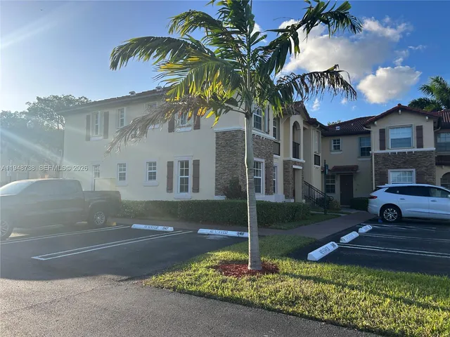 $2,175 | 1720 Northeast 33rd Avenue, Unit 2015, Homestead, FL 33033