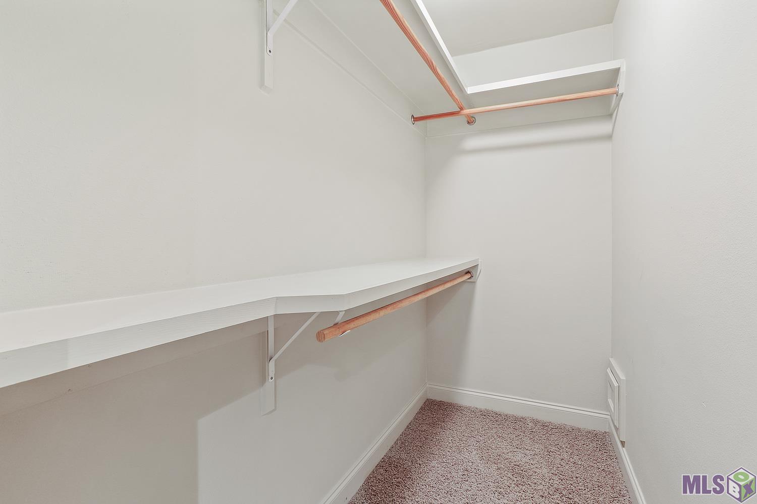 2045 North 3rd Street, Unit 309 Baton Rouge, LA 70802 - Photo 11 of 19 Large Walk-in Closet