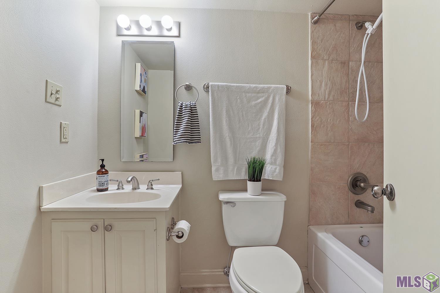 2045 North 3rd Street, Unit 309 Baton Rouge, LA 70802 - Photo 9 of 19 Bathroom