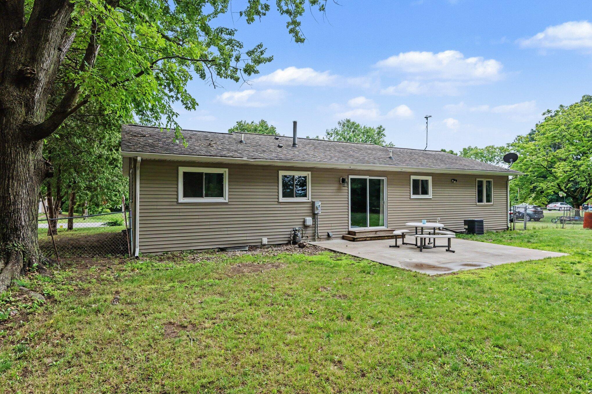 1100 Orchard Drive Three Rivers, MI 49093 - Photo 4 of 18 016_file_4263