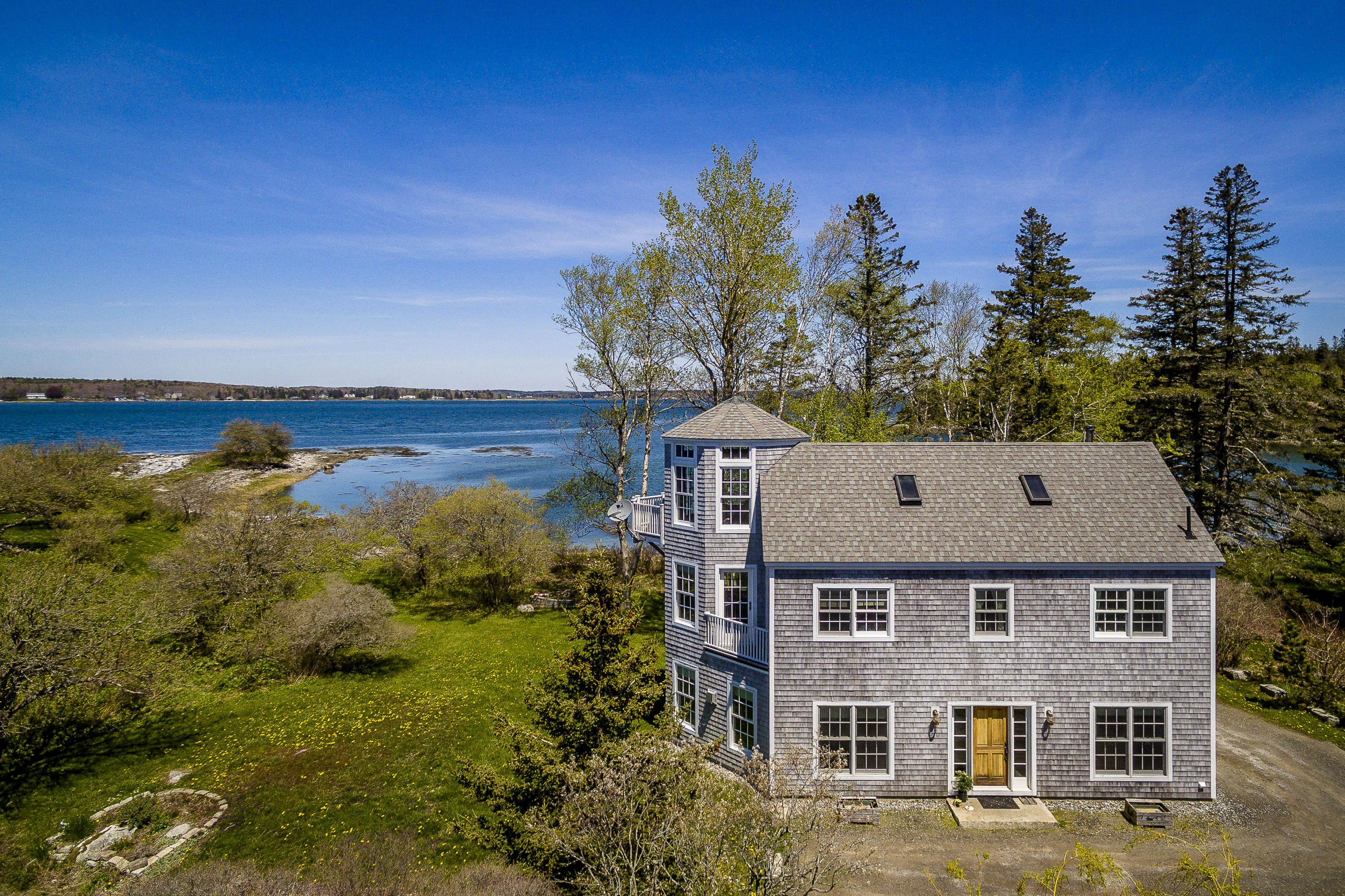 13 Crazy Point Road Tenants Harbor, ME 04860 - Photo 3 of 47 3