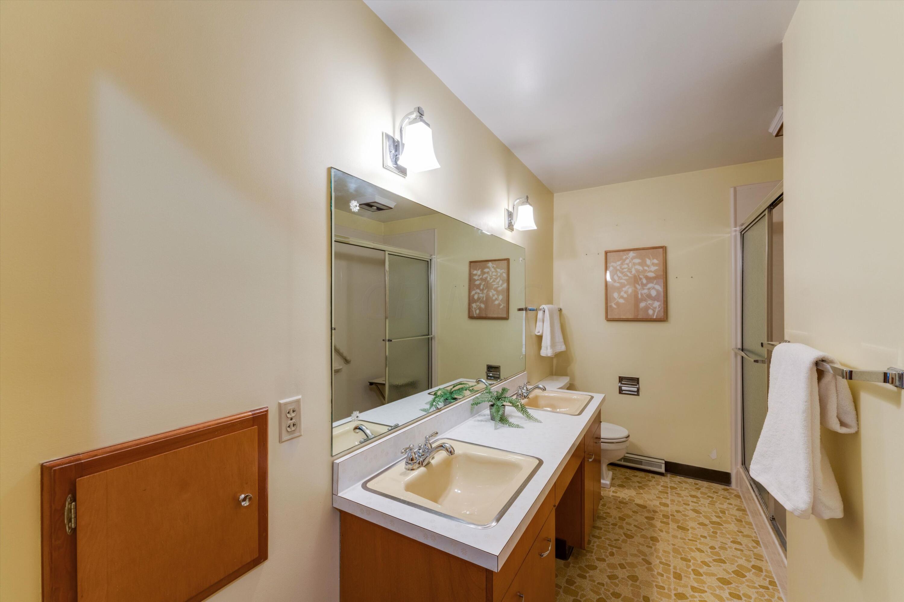 652 Bernhard Road Columbus, OH 43213 - Photo 32 of 53 30-dsc03124-dsc03126