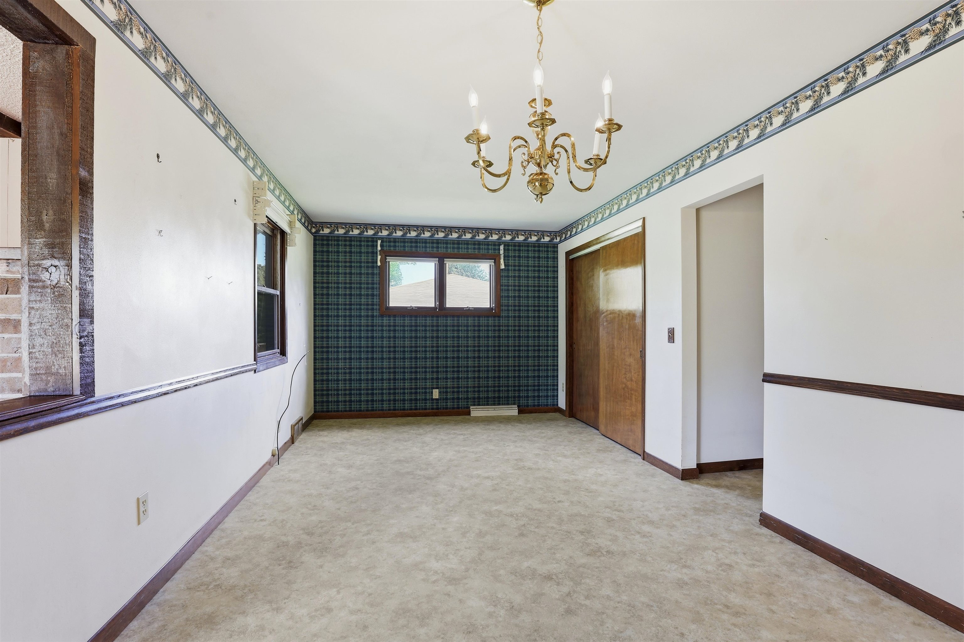 5400 Long Court Appleton, WI 54914 - Photo 7 of 38