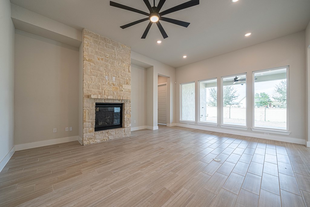 2032 Toscano Way Kerrville, TX 78028 - Photo 9 of 25