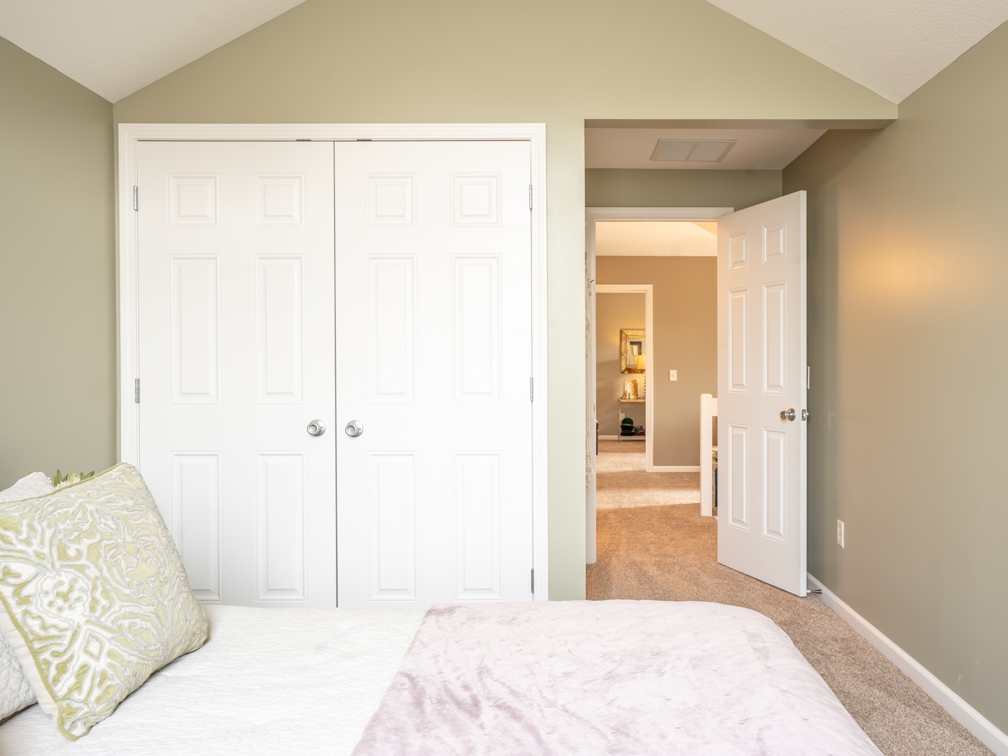 10029 Oak Trail Road Fort Wayne, IN 46825 - Photo 16 of 36 Gallery Image 16