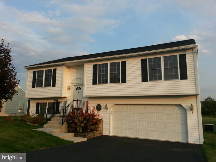 202 Roxberry Drive Sinking Spring, PA 19608 - Photo 1 of 13 Exterior Front