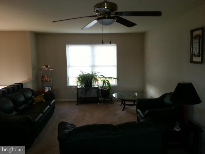 202 Roxberry Drive Sinking Spring, PA 19608 - Photo 2 of 13 Living Room