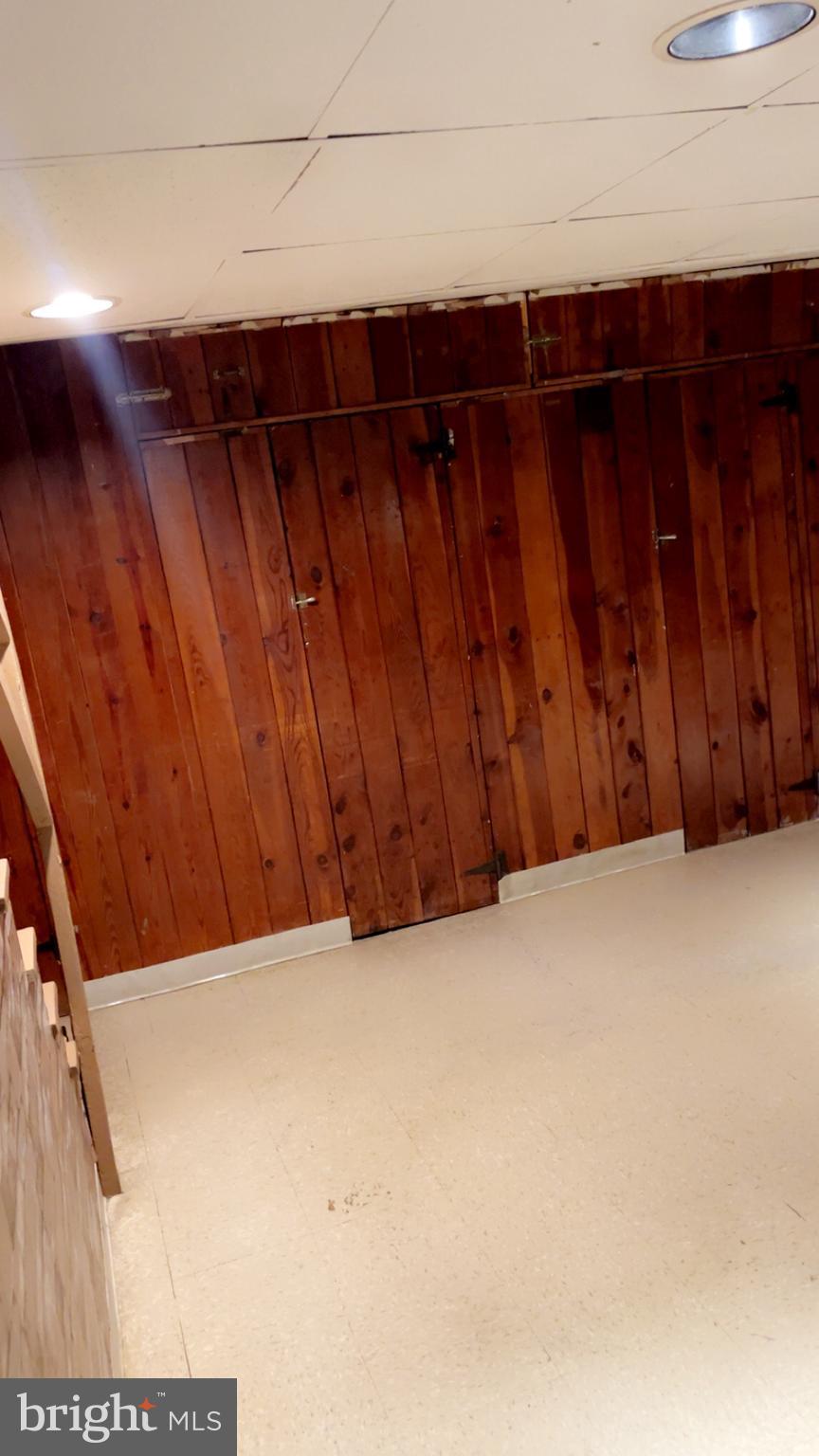 839 Lyndhurst Street Baltimore, MD 21229 - Photo 13 of 16