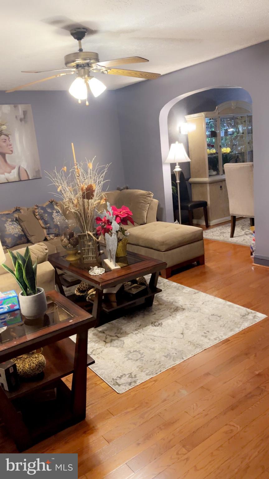 839 Lyndhurst Street Baltimore, MD 21229 - Photo 4 of 16