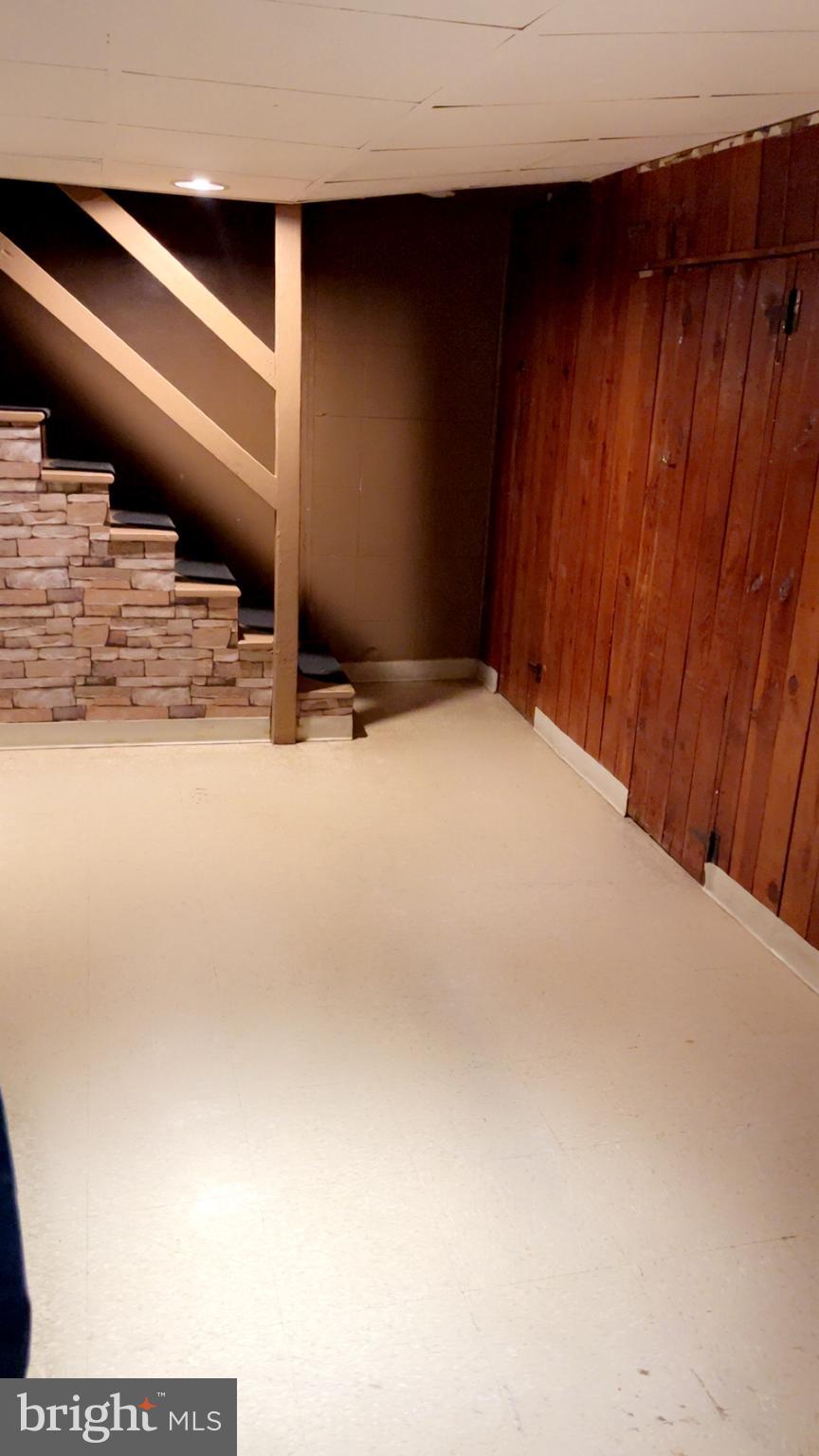 839 Lyndhurst Street Baltimore, MD 21229 - Photo 8 of 16