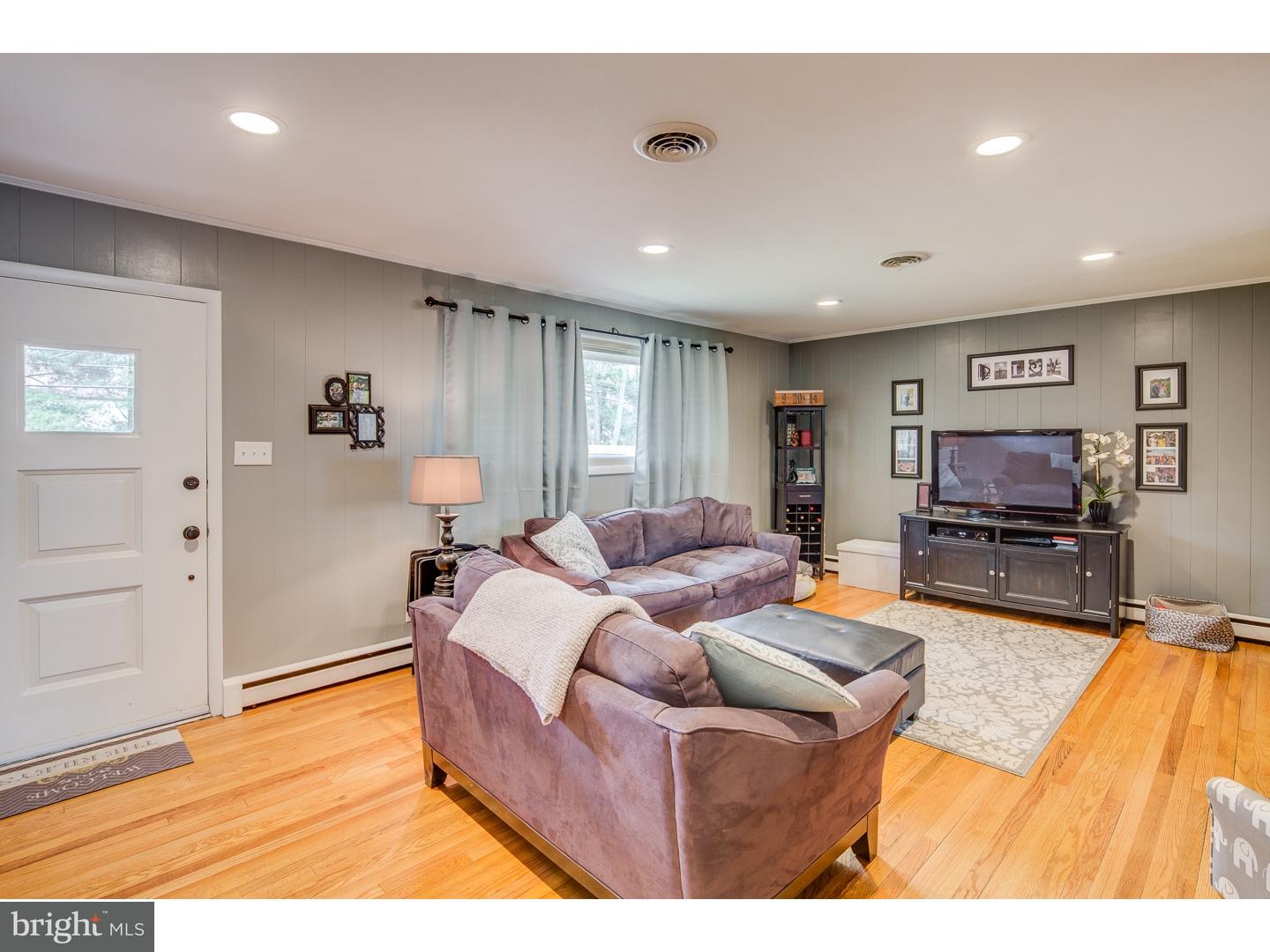 55 Taunton Road Medford, NJ 08055 - Photo 3 of 25