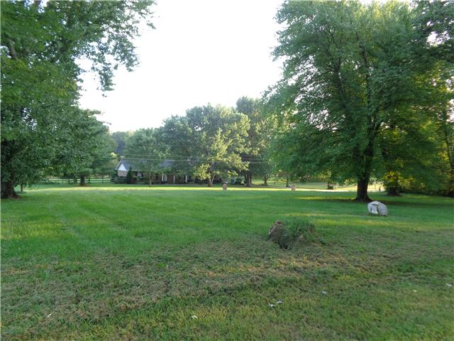 279 Chipman Road Bethpage, TN 37022 - Photo 5 of 19 Gallery Image 5