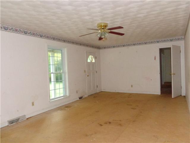 279 Chipman Road Bethpage, TN 37022 - Photo 9 of 19 Gallery Image 9