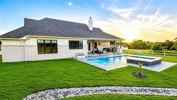 $895,000 | 7813 Stiteler Drive, Bryan, TX 77808