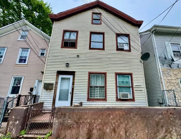 $600,000 | 150 East Main Street, Paterson, NJ 07522