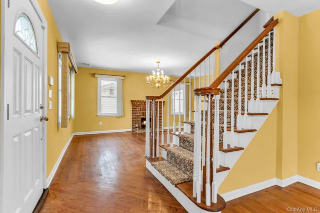 $900,000 | 155 Lake Shore Drive, Pleasantville, NY 10570