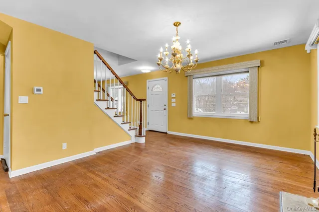 $900,000 | 155 Lake Shore Drive, Pleasantville, NY 10570