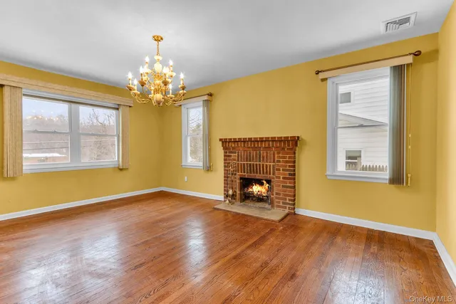 $900,000 | 155 Lake Shore Drive, Pleasantville, NY 10570