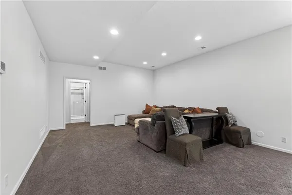 $1,250,000 | 16421 Barton Street, Overland Park, KS 66221