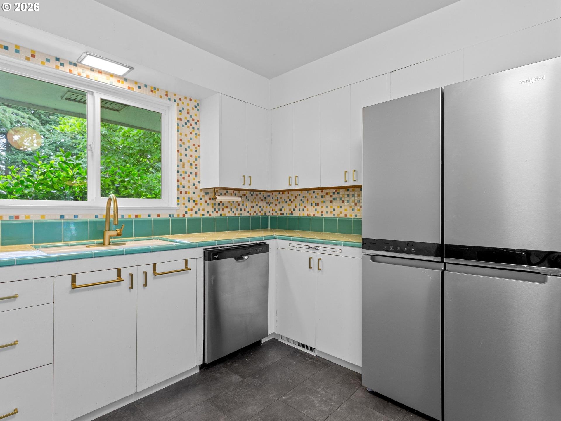 15015 Northeast Multnomah Street Portland, OR 97230 - Photo 15 of 48